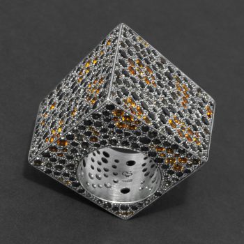 Caroline Savoie Joaillerie Bague Argent Diamant De Leopard Fait a la main a Montreal Saphirs Noirs