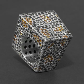 Caroline Savoie Joaillerie Bague Argent Diamant De Leopard Fait a la main a Montreal Saphirs Noirs