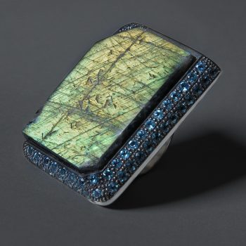 Caroline Savoie Joaillerie Bague Argent Labradorite Topazes Bleues Labrador Froid Design Original