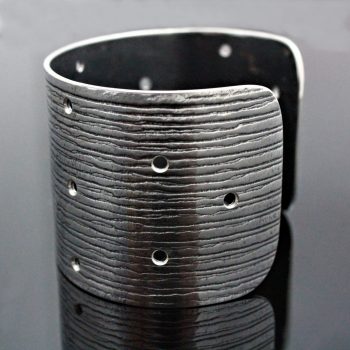 Caroline Savoie Joaillerie Bracelet Pulsar Argent Texture Bangle