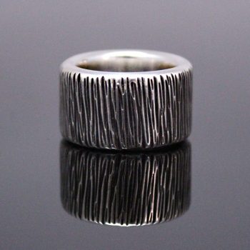Caroline Savoie Joaillerie Bague Essence de Bois verticale Argent Unisexe