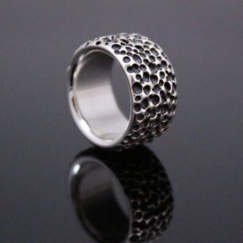 Caroline Savoie Joaillerie Bague Fantome Argent Unisexe Texture