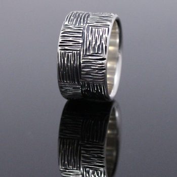 Caroline Savoie Joaillerie Bague Unisexe Damier Argent Texture