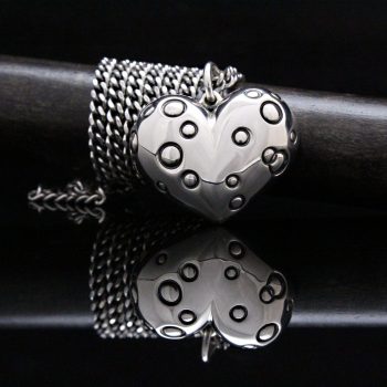 Caroline Savoie Joaillerie Pendentif Coeur Argent Texture