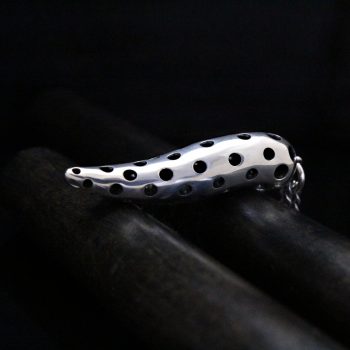 Caroline Savoie Joaillerie Pendentif Corne aux petits pois Argent Unisexe