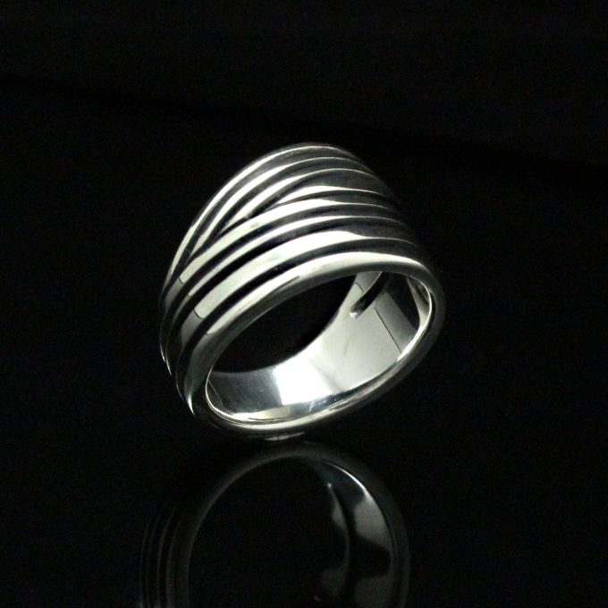 Caroline Savoie Joaillerie Bague Jarretelle Bijoux Fait Main Montreal Handmade Jewelry Unisex Ring (12)