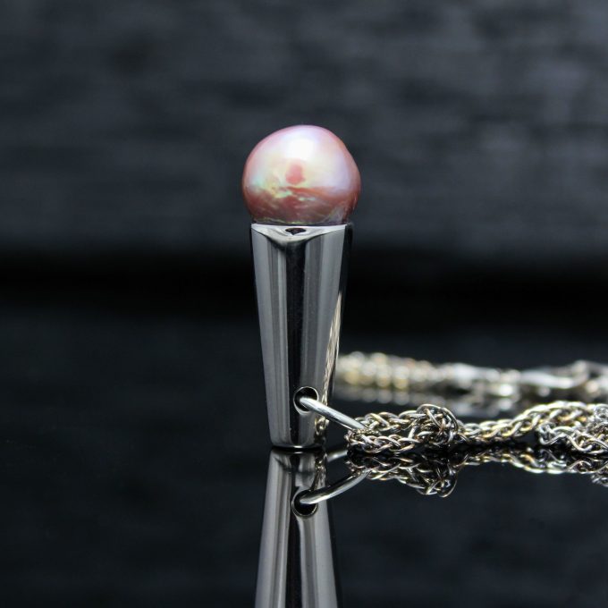 Caroline Savoie Joaillerie Pendentif Cornet de Perle Kasumiga Bijoux Fait Main Quebec Montreal Handmade Jewelry Pearl Pendant (5)