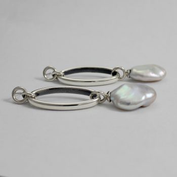 Caroline Savoie Joaillerie Boucles D'oreilles Perles Oves Blanches Bijoux Fait Main Quebec Montreal Handmade Jewelry White Pearl Earrings Joaillier Quebecois (6)