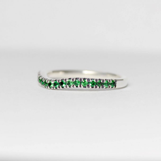 Caroline Savoie Joaillerie Bague Vague Verte Bijoux Faits Main Quebec Montreal Handmade Jewelry Green Wavy Ring Emerald (6)