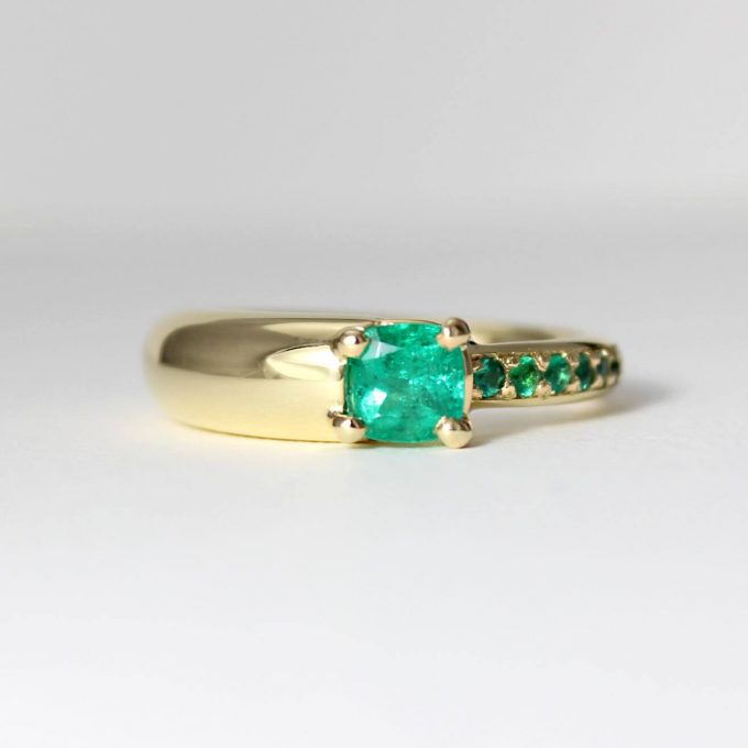 Caroline Savoie Joaillerie Bague Emeraude Or 18k Bijoux Faits Main Quebec Montreal Handmade Jewelry Emerald Gold (10)