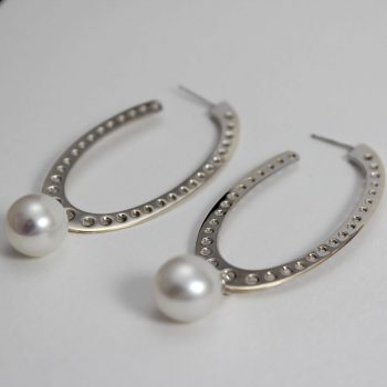 Caroline Savoie Joaillerie Boucles D'oreilles Dentelle de Perles Bijoux Faits Main Montreal Quebec Jewelry Designer Handmade Pearl Earrings (1)