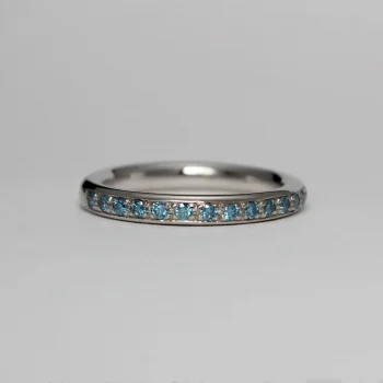 Caroline Savoie Joaillerie Bague Valet Coeur Bleu Diamant Or Blanc Bijoux Montreal Quebec Handmade Jewelry