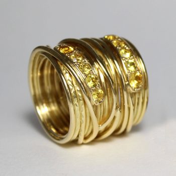 Caroline Savoie Joaillerie Bague Imperiale Gold Or Jaune 18k Saphir Bijou Montreal Quebec Jewelry Designer Sur Mesure (1)