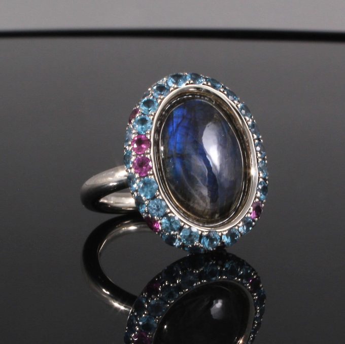 Caroline Savoie Joaillerie Bague Labradorite Ovale Bleue Bijoux Faits Main Montreal Quebec (3)