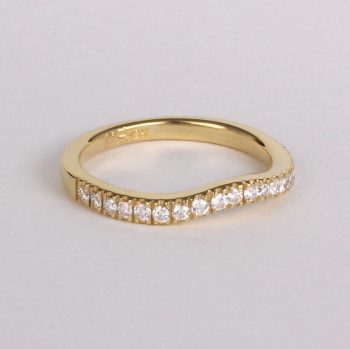 Caroline Savoie Joaillerie Bague Vague Diamant Dore Or Jaune 18k Stackable Ring Bijoux Montreal Quebec (1)