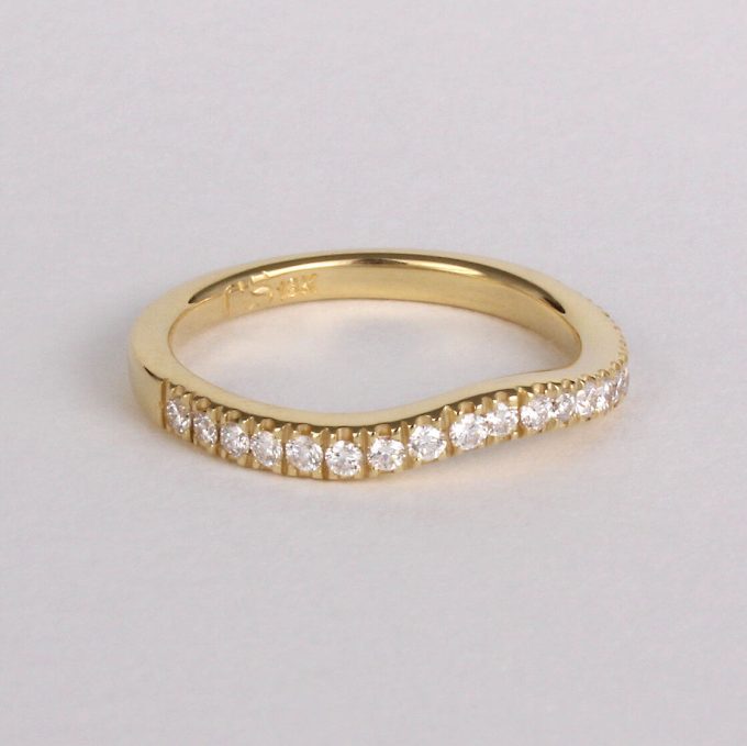 Caroline Savoie Joaillerie Bague Vague Diamant Dore Or Jaune 18k Stackable Ring Bijoux Montreal Quebec (1)