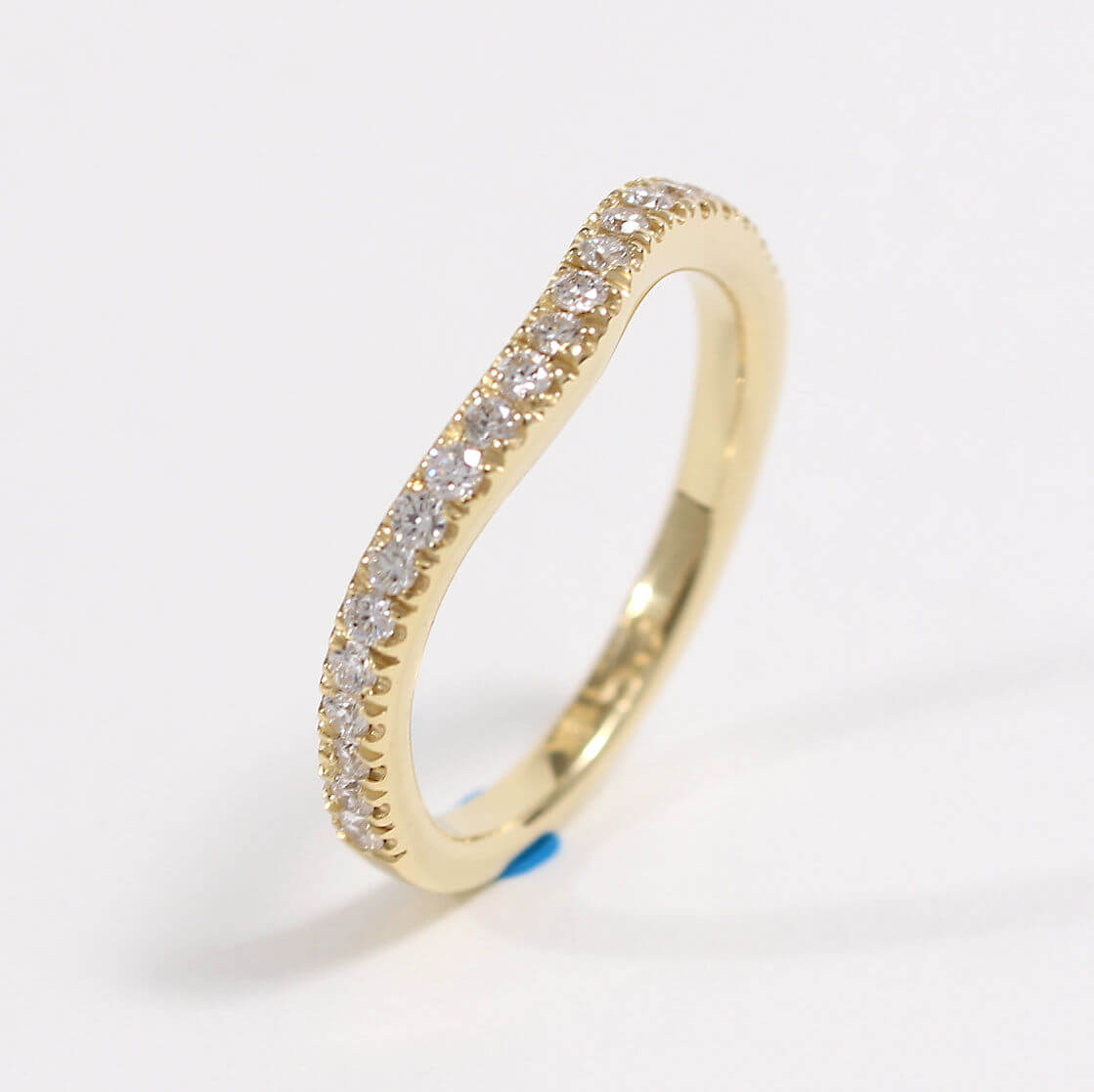 Caroline Savoie Joaillerie Bague Vague Diamant Dore Or Jaune 18k Stackable Ring Bijoux Montreal Quebec (2)
