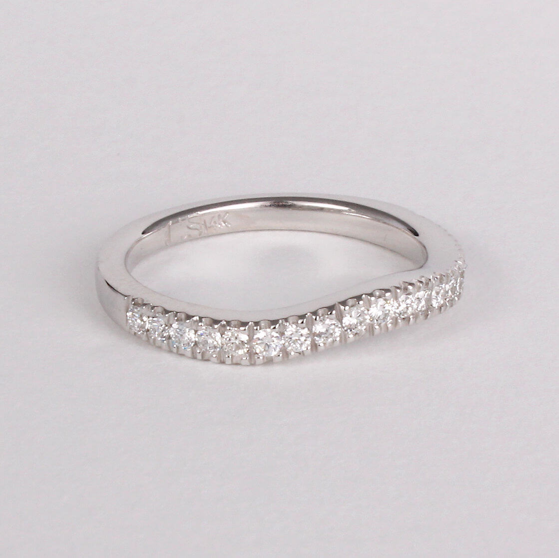 Caroline Savoie Joaillerie Bague Vague Diamant Or Blanc Stackable Ring Bijoux Montreal Quebec (3)