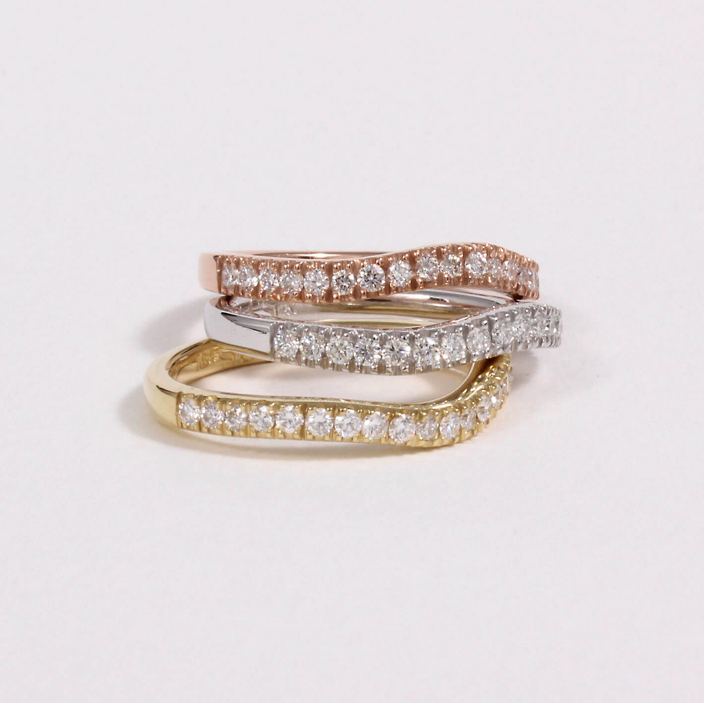 Caroline Savoie Joaillerie Bague Vague Diamant Or Rose Jaune Blanc Stackable Ring Bijoux Montreal Quebec (4)
