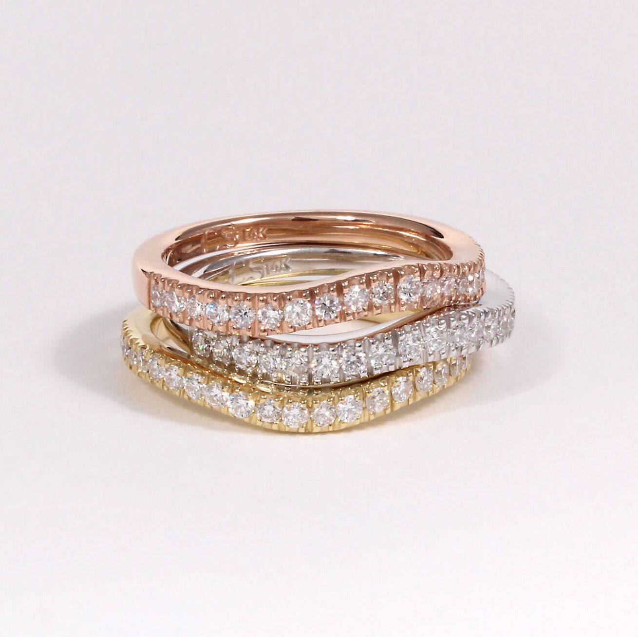 Caroline Savoie Joaillerie Bague Vague Diamant Or Rose Jaune Blanc Stackable Ring Bijoux Montreal Quebec (5)