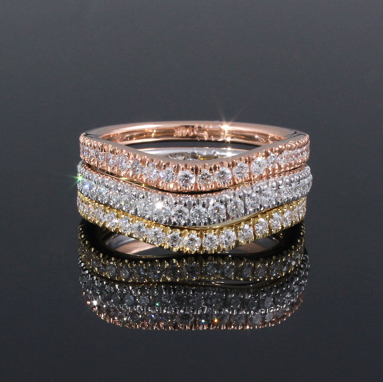 Caroline Savoie Joaillerie Bague Vague Diamant Or Rose Jaune Blanc Stackable Ring Bijoux Montreal Quebec (6)