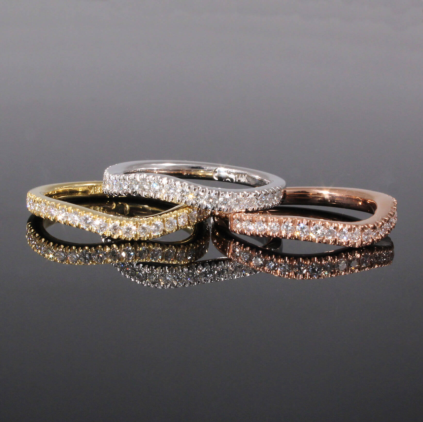Caroline Savoie Joaillerie Bague Vague Diamant Or Rose Jaune Blanc Stackable Ring Bijoux Montreal Quebec (7)
