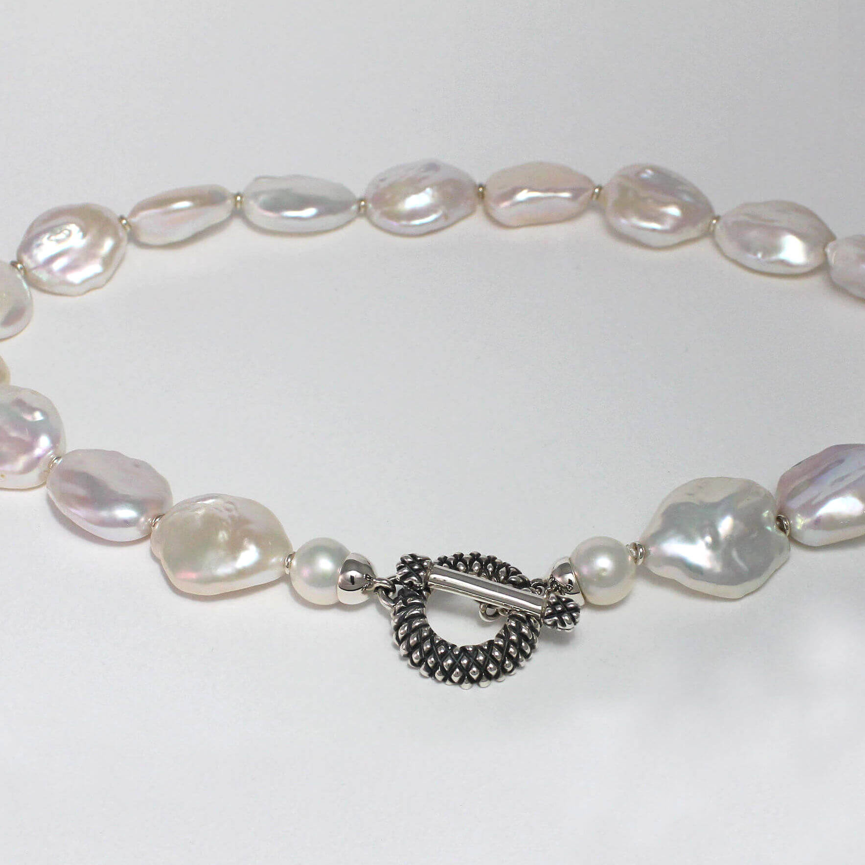 Caroline Savoie Joaillerie Collier Perles Keshi Bijoux Montrweal Quebec Ananas Jewelry Designer (1)